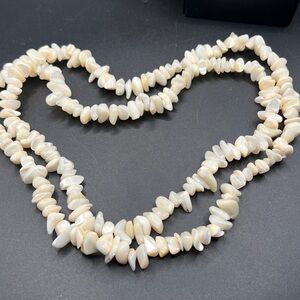Cream Mother of Pearl Chip Beaded Necklace